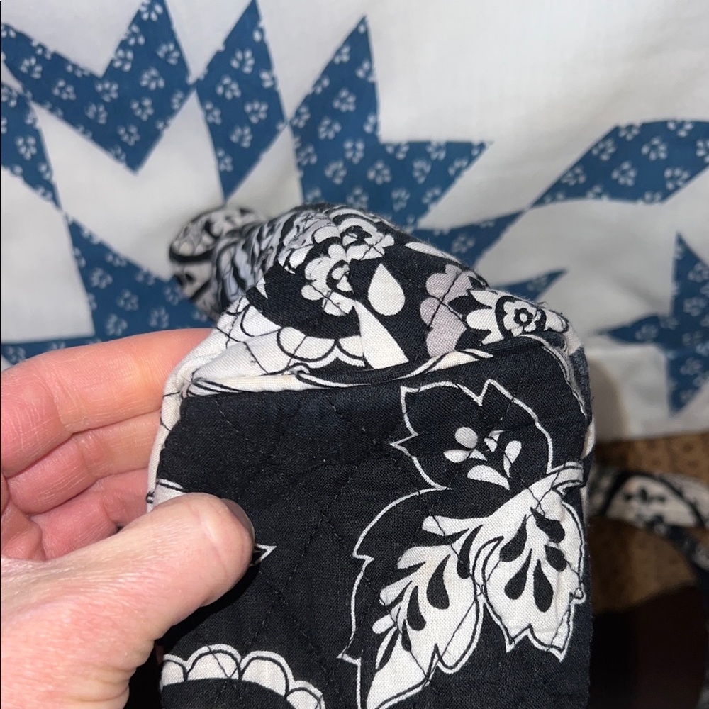 Vera Bradley Black & White Quilted Floral and Paisley 4 Piece Tote Set - Picture 6 of 7